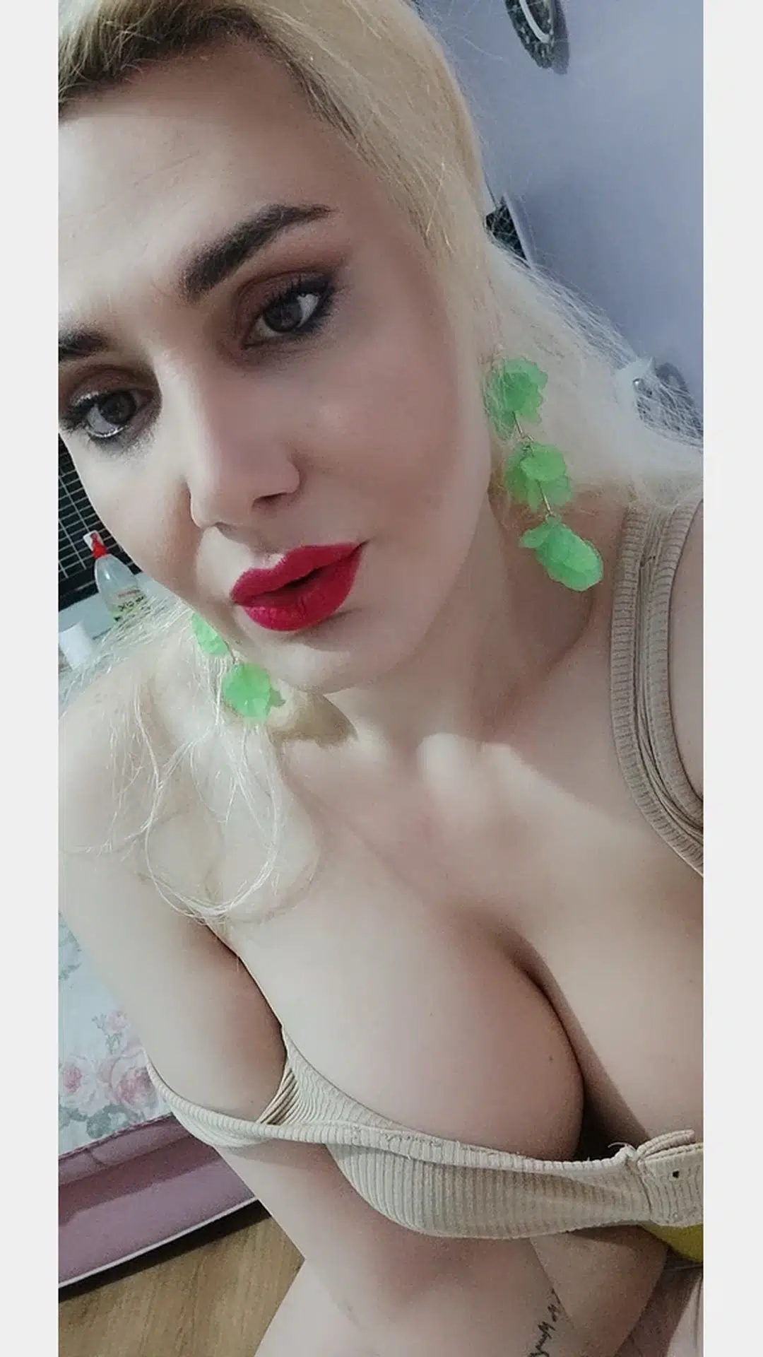 Esenyurt escort makalesi için kütüphane görseli 21, 01 portre